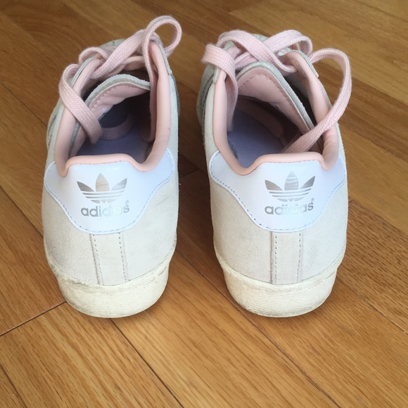 Custom Adidas shoes - Picture 3 of 5